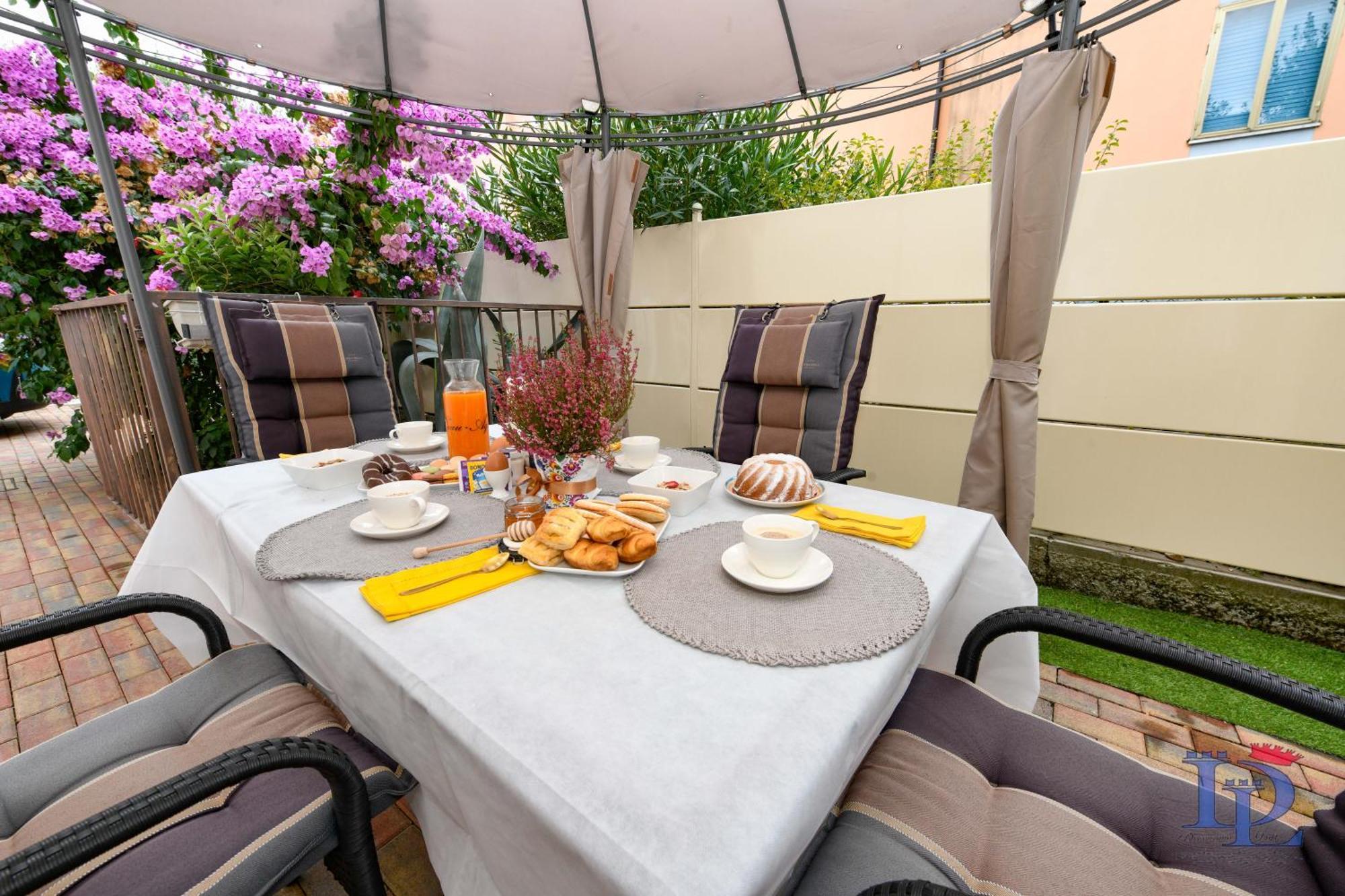 Desenzanoloft Official Partner Marriott Homes & Villas - Garden & Pool Дезенцано-дель-Гарда Екстер'єр фото