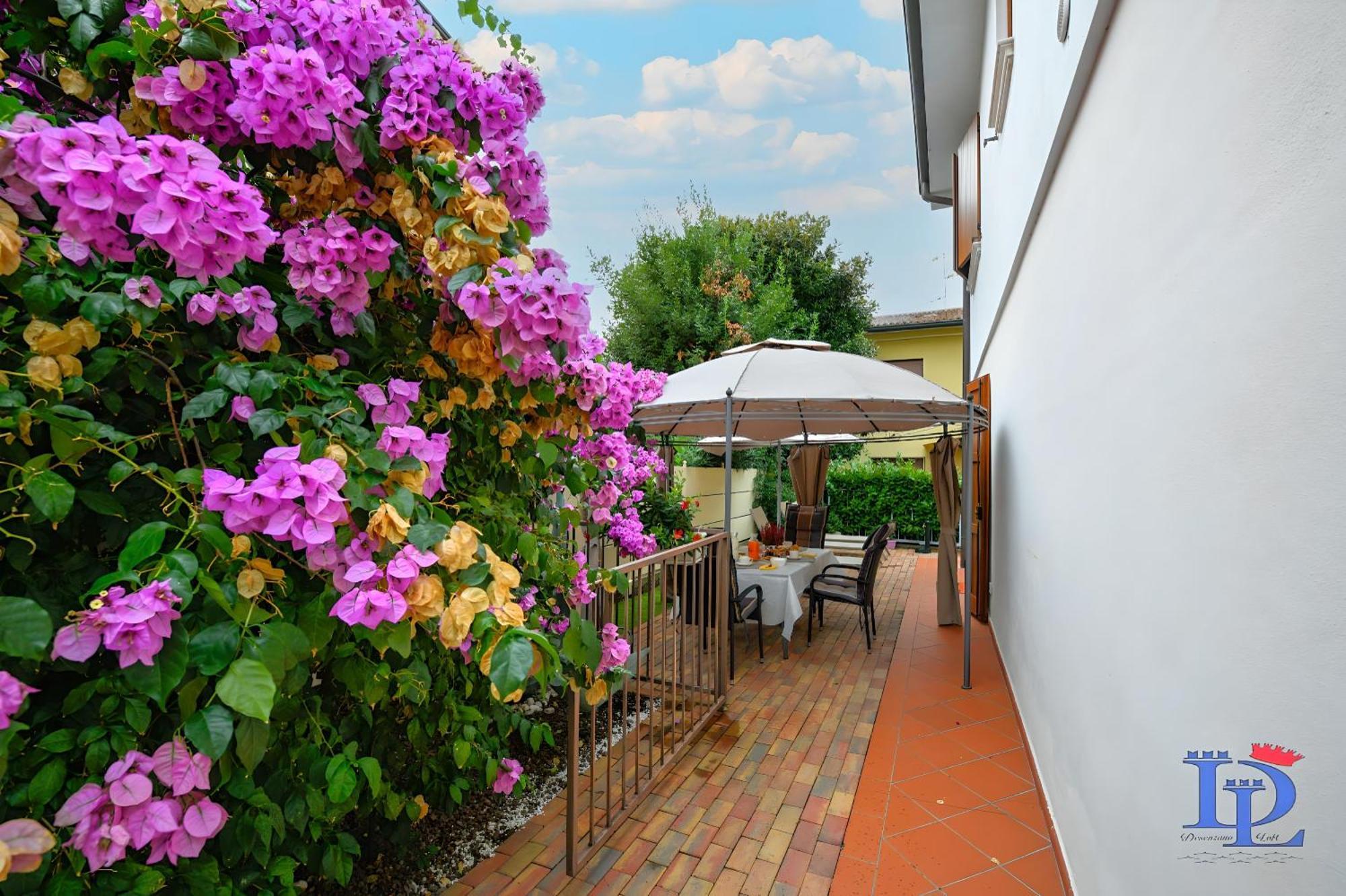 Desenzanoloft Official Partner Marriott Homes & Villas - Garden & Pool Дезенцано-дель-Гарда Екстер'єр фото